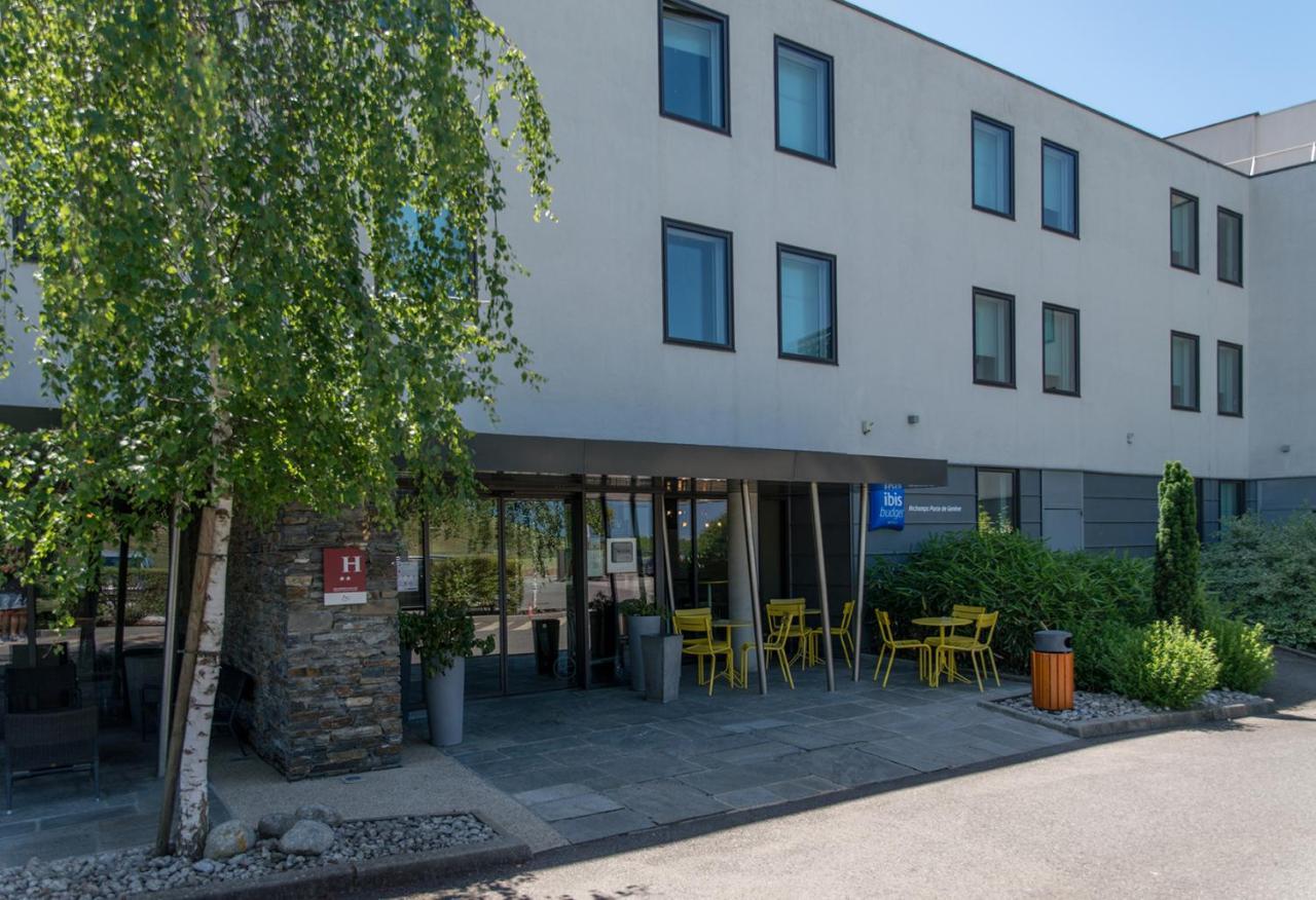 Ibis Budget Archamps Porte De Geneve Eksteriør billede