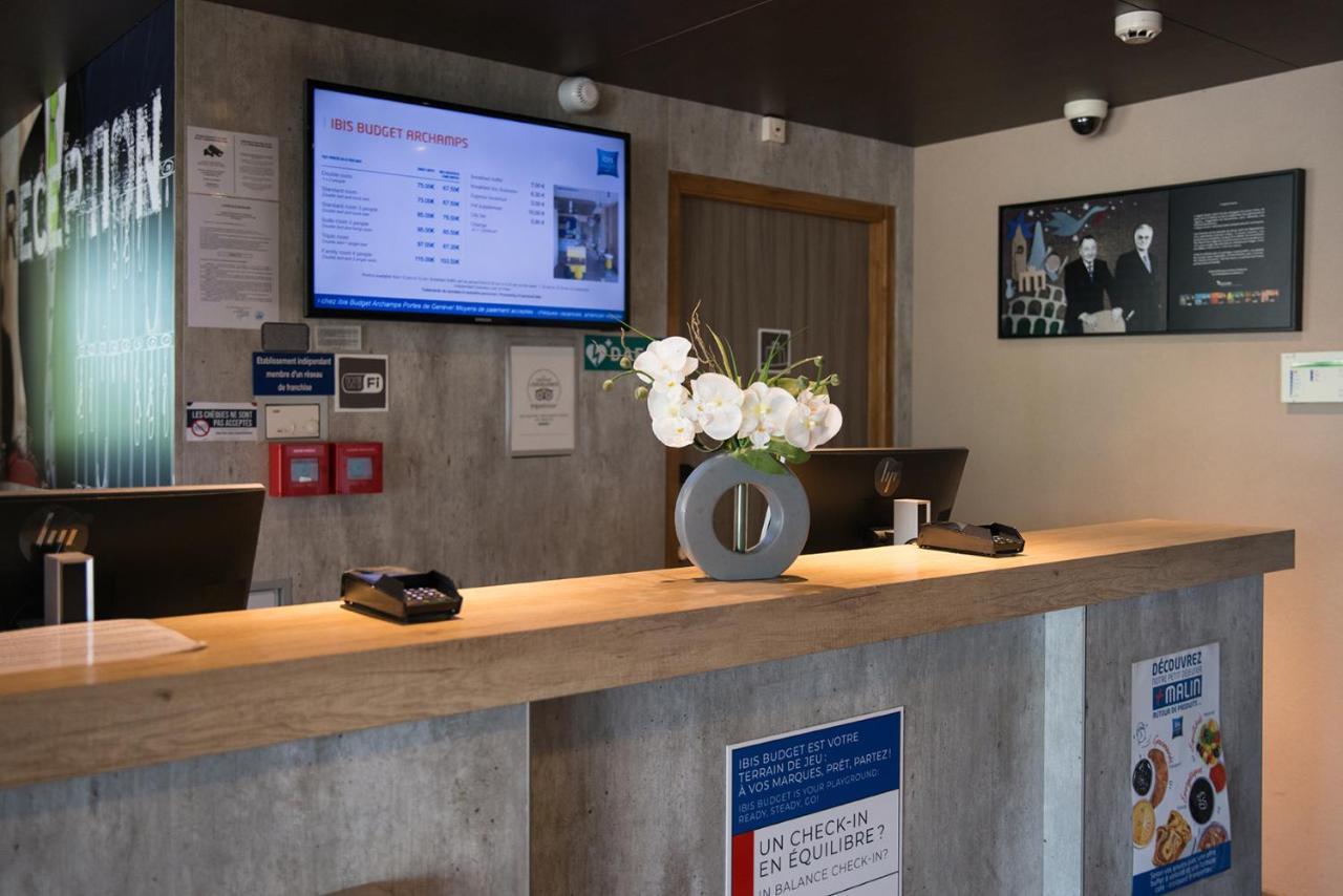 Ibis Budget Archamps Porte De Geneve Eksteriør billede