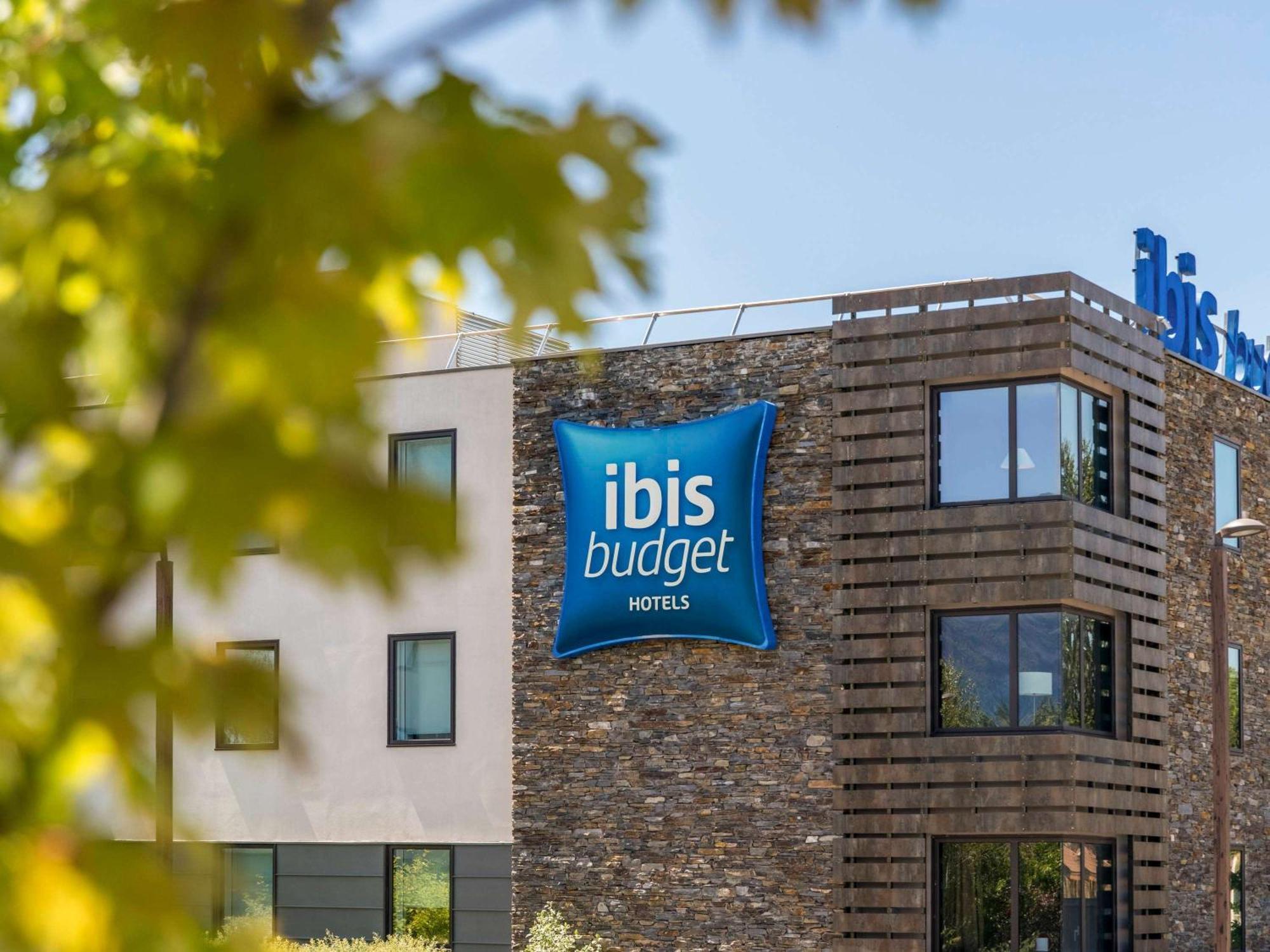 Ibis Budget Archamps Porte De Geneve Eksteriør billede